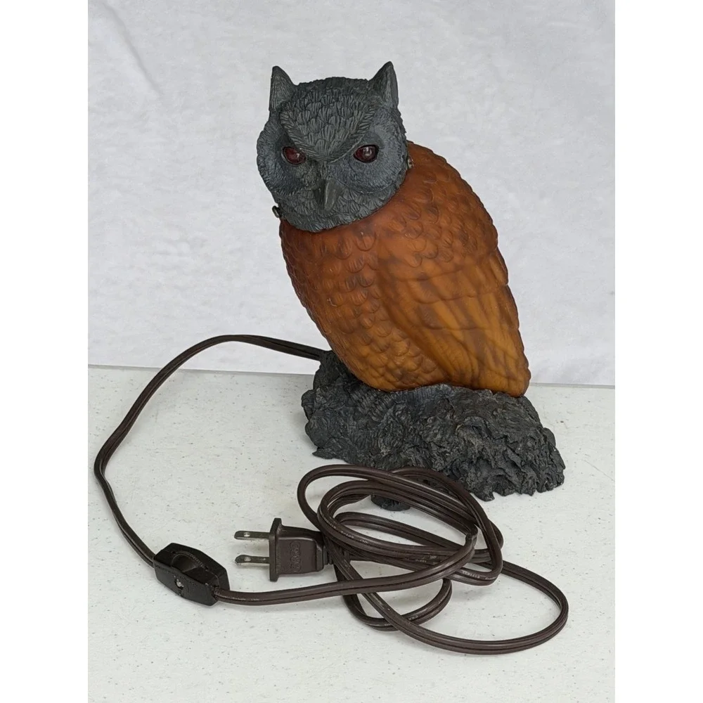 Vintage Lamp Glass Owl with Red Eyes on Resin Base Table Lamp Night Light 8.5